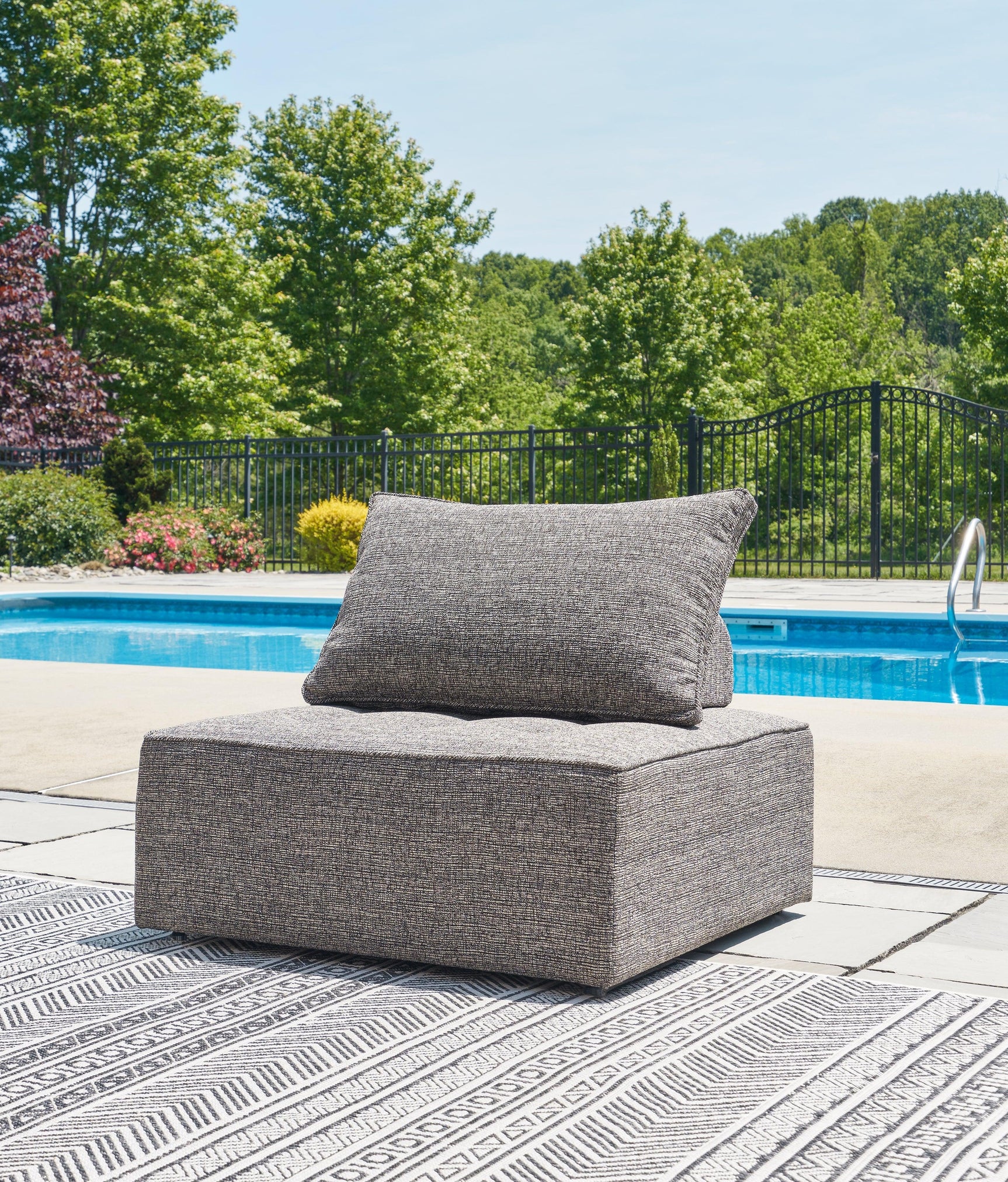 Bree Brown Zee 4-Piece Outdoor Sectional With End Table - Ella Furniture