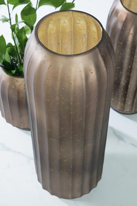 Briarcott Brown Vase detail view