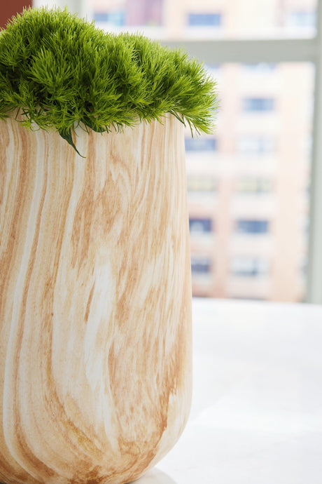 Cammen Tan/White Vase - Ella Furniture
