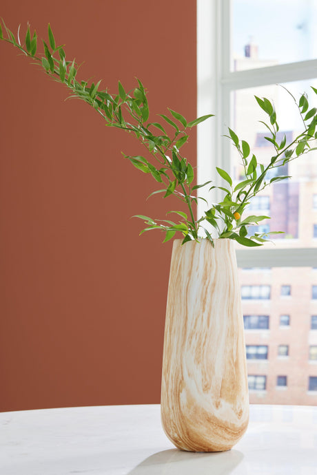 Cammen Tan/White Vase - Ella Furniture