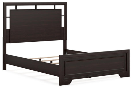 Covetown Dark Brown Queen Panel Bed - Ella Furniture
