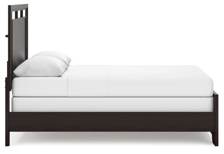Covetown Dark Brown Queen Panel Bed - Ella Furniture