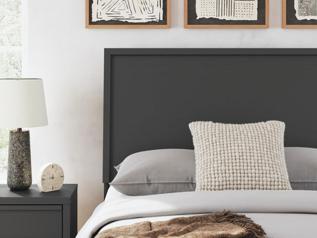 Danziar Black Full Panel Bed detail view