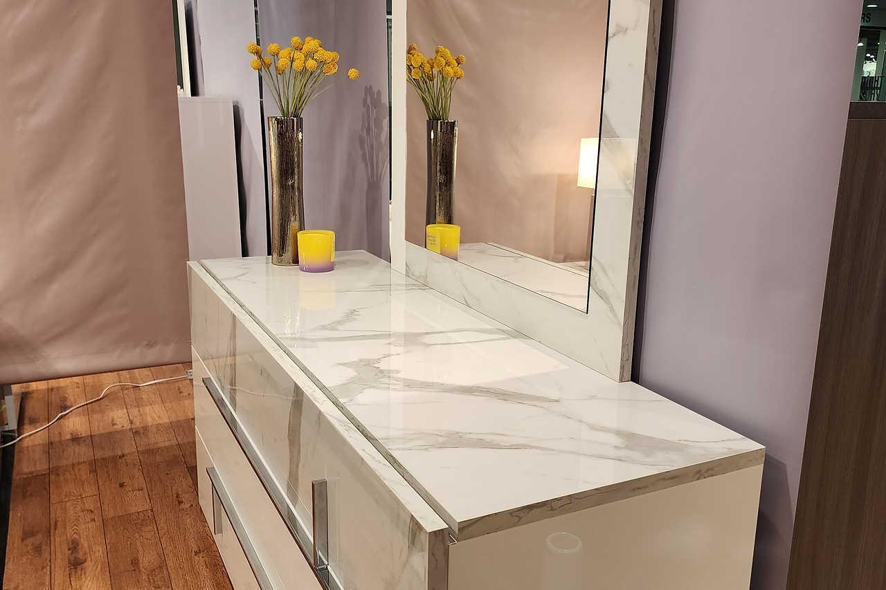 Sunset III Italian Bedroom Set