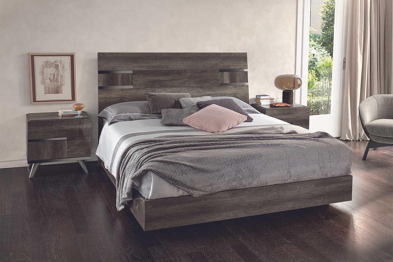 Medea Vintage Oak Italian Queen Bed