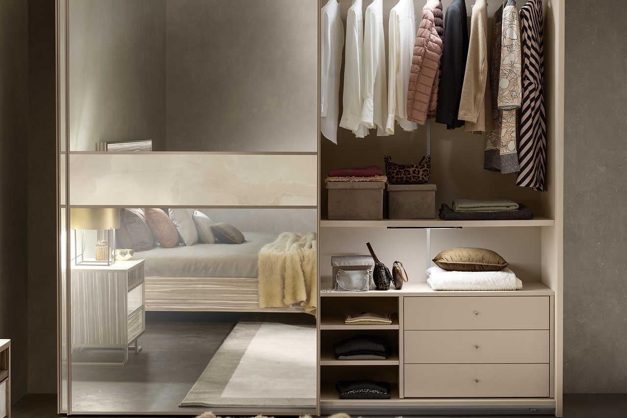 Luce Beige LED Italian Bedroom Set