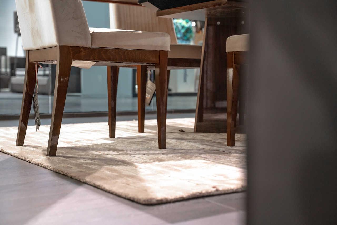 Eva Brown Dining Room Set