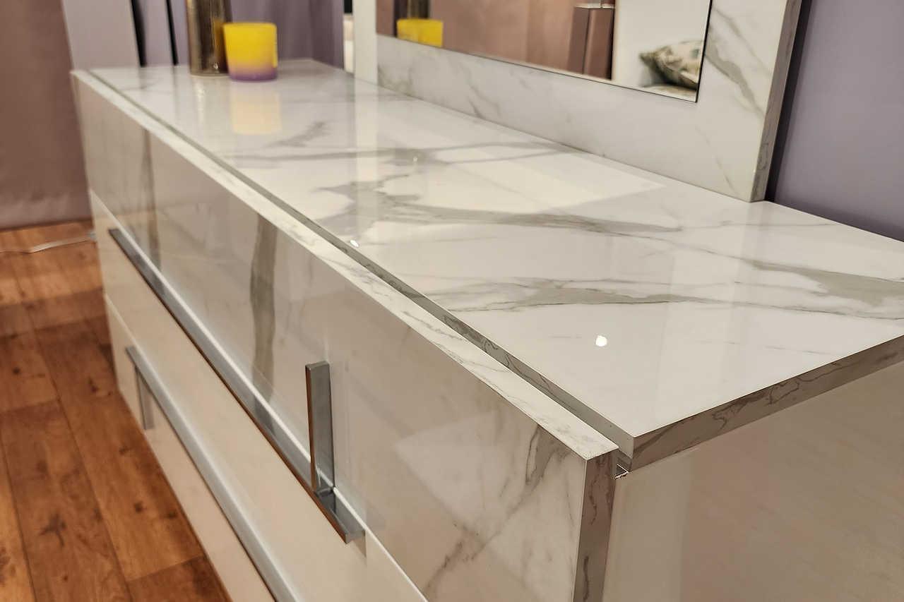 Sunset III White Nightstand