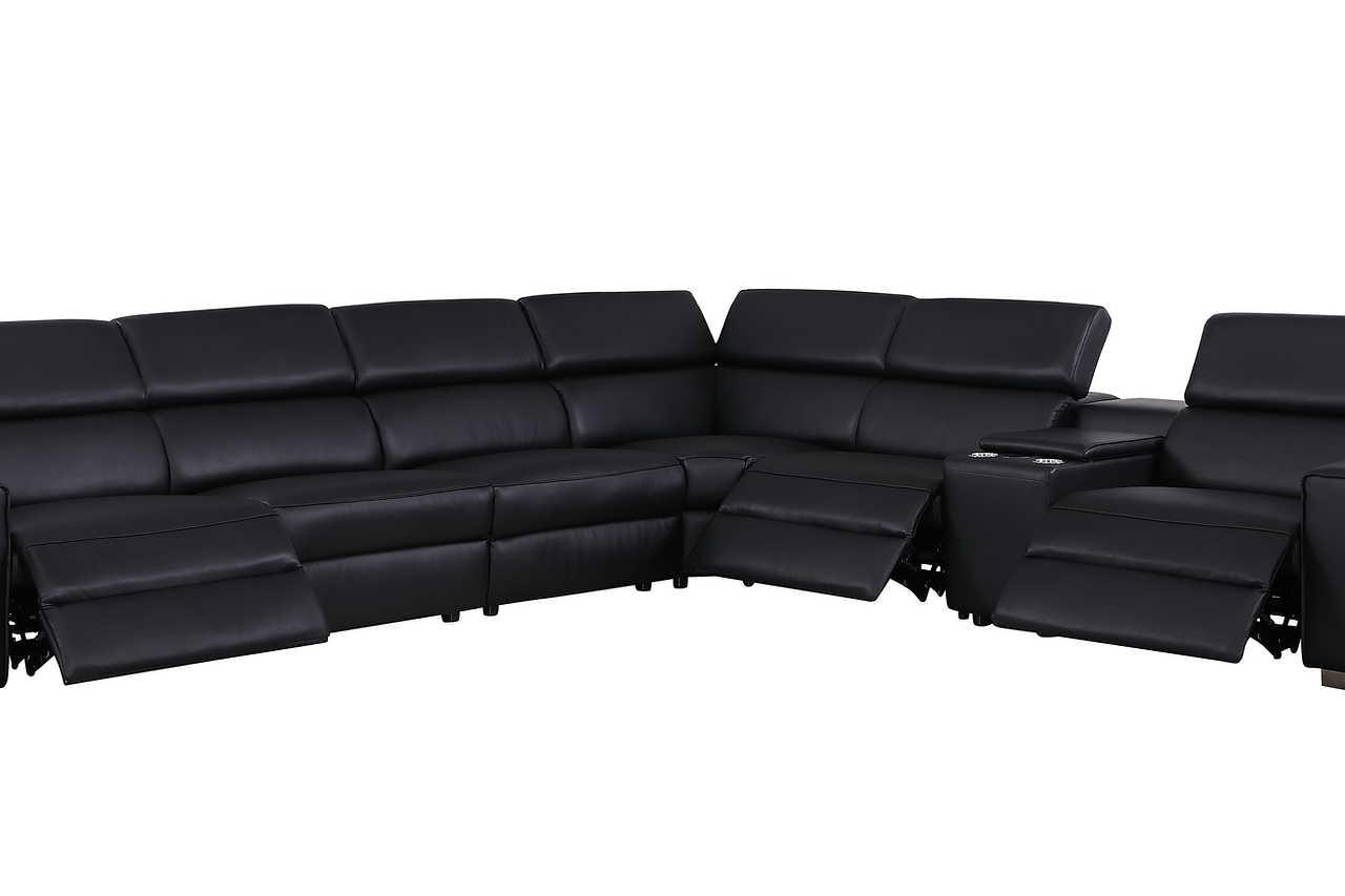 Picasso Black 7-Piece 3 Power Reclining Sectional