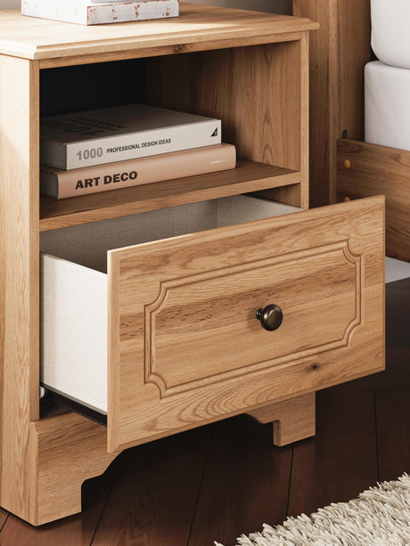 Aleaport Warm Brown Panel Bedroom Set detail view
