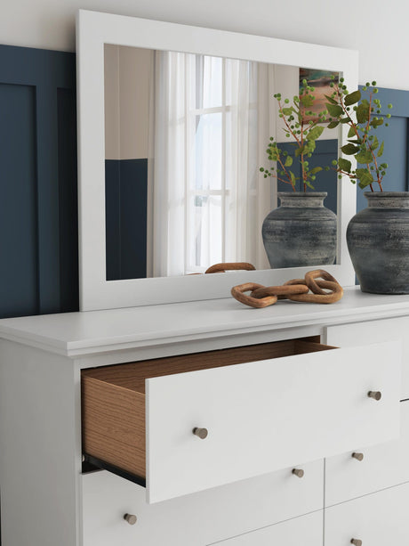 Bostwick White Shoals Panel Bedroom Set detail view