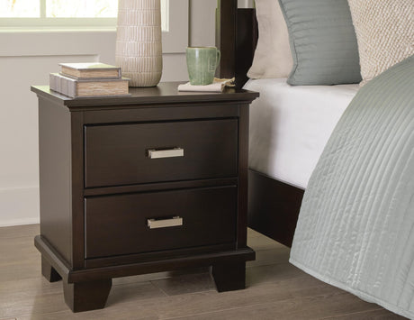 Covetown Dark Brown Panel Bedroom Set view 16