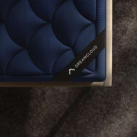 Dreamcloud Ultra Memory Foam Blue Queen Mattress detail view