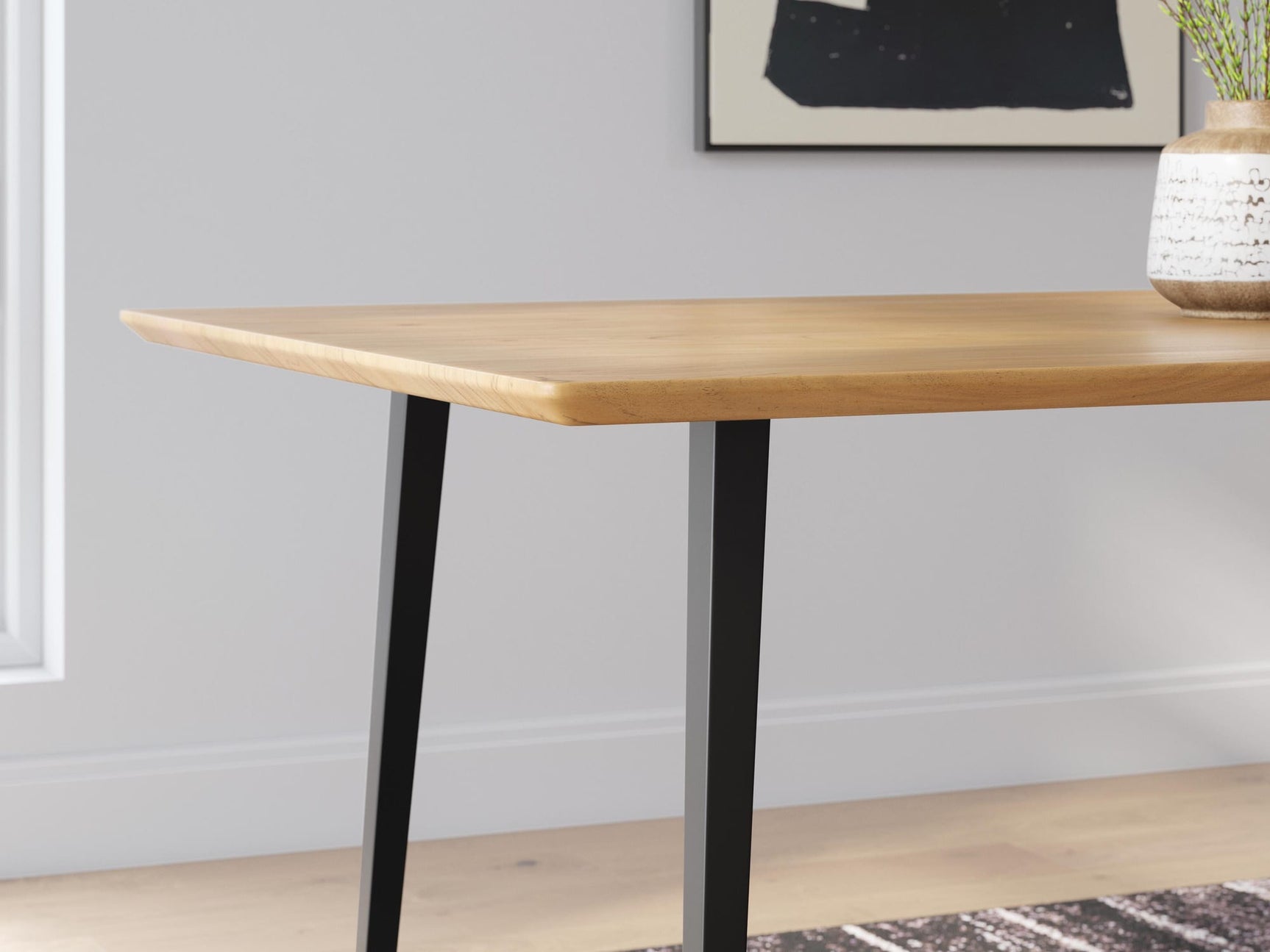 Gretlynn Black/Natural Dining Set detail view