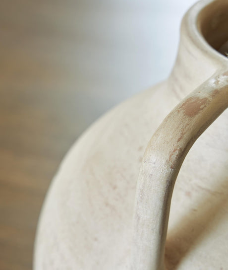Justy Antique Beige Vase detail view