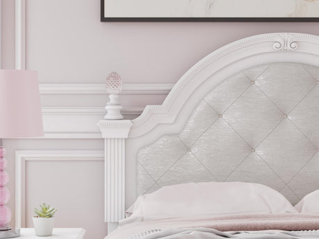 Kozlani White Upholstered Panel Bedroom Set detail view