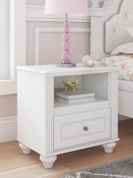 Kozlani White Upholstered Panel Storage Bedroom Set view 27