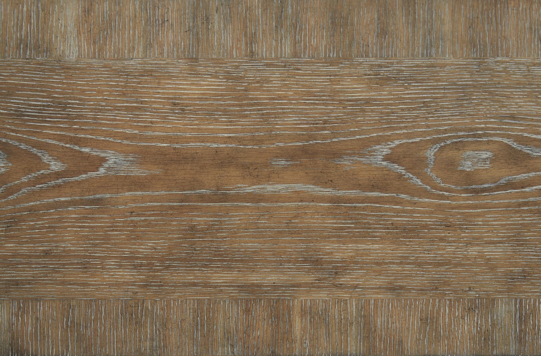 Realyn Chipped White Dining Set 2 finish detail