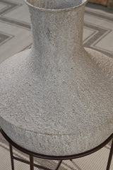 Estonbank Distressed Cream Vase detail view