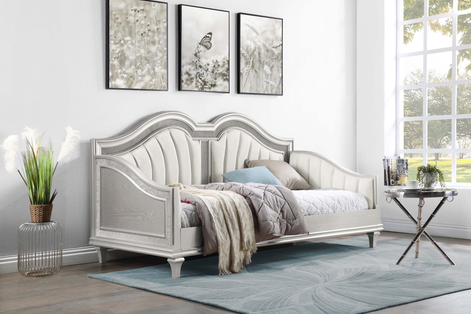 Evangeline Evangeline Upholstered Twin Daybed With Faux Diamond Trim Silver And Ivory 360121 - Ella Furniture