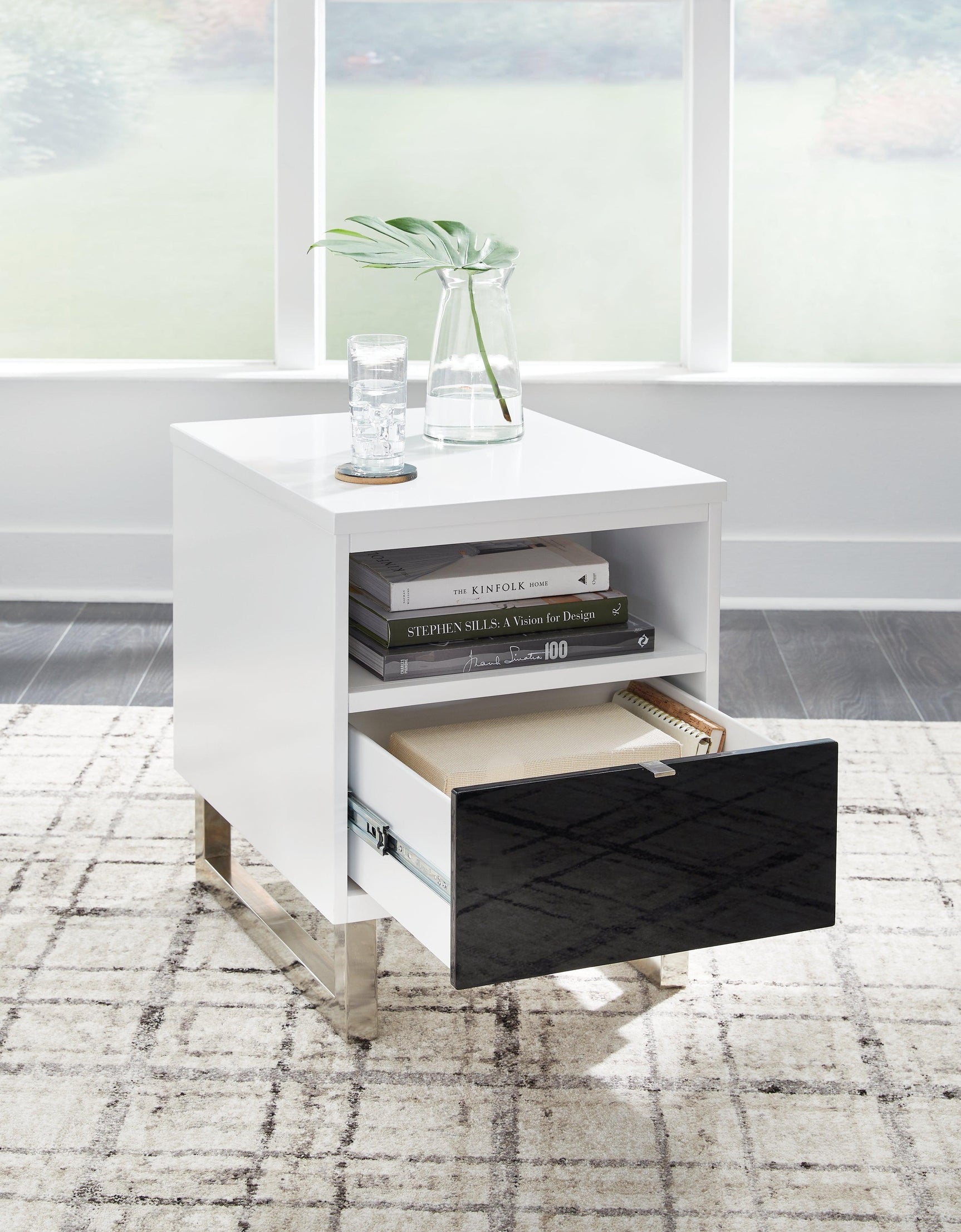 Gardoni White/black Chairside End Table - Ella Furniture