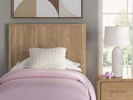Gramburg Warm Natural Brown Twin Panel Bed detail view