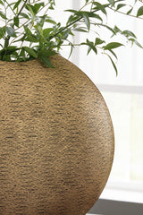 Iansboro Antique Gold Finish Vase detail view
