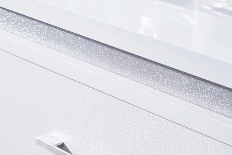 Jarlee White Chest of Drawers detail view