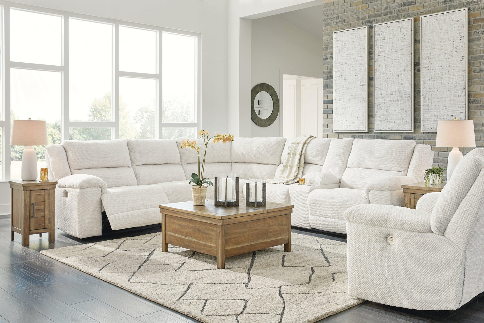 Keensburg Linen 3-Piece Sectional With Recliner - Ella Furniture