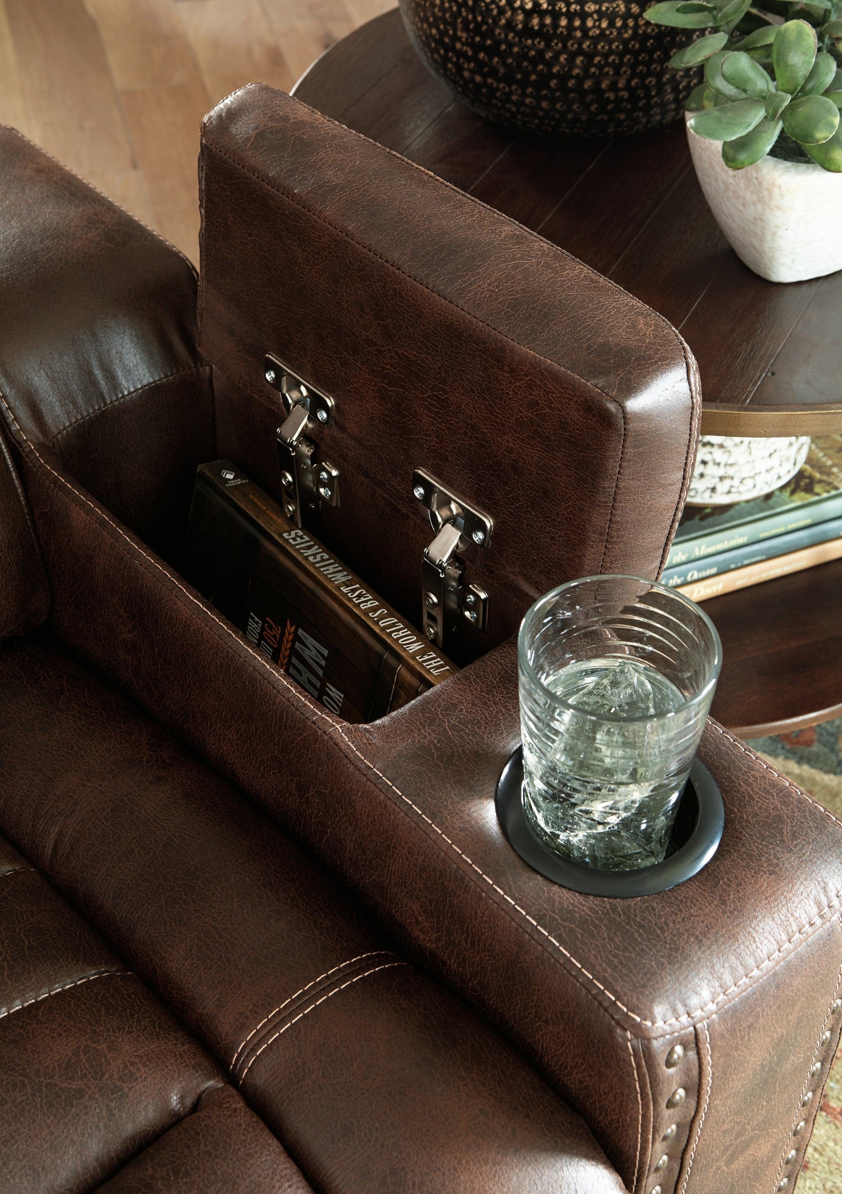 Owner's Thyme Box Sofa, Loveseat And Recliner - Ella Furniture