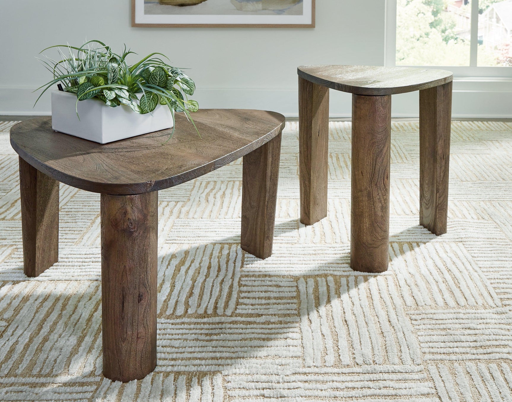 Reidport Grayish Brown Accent Coffee Table (Set Of 2) - Ella Furniture
