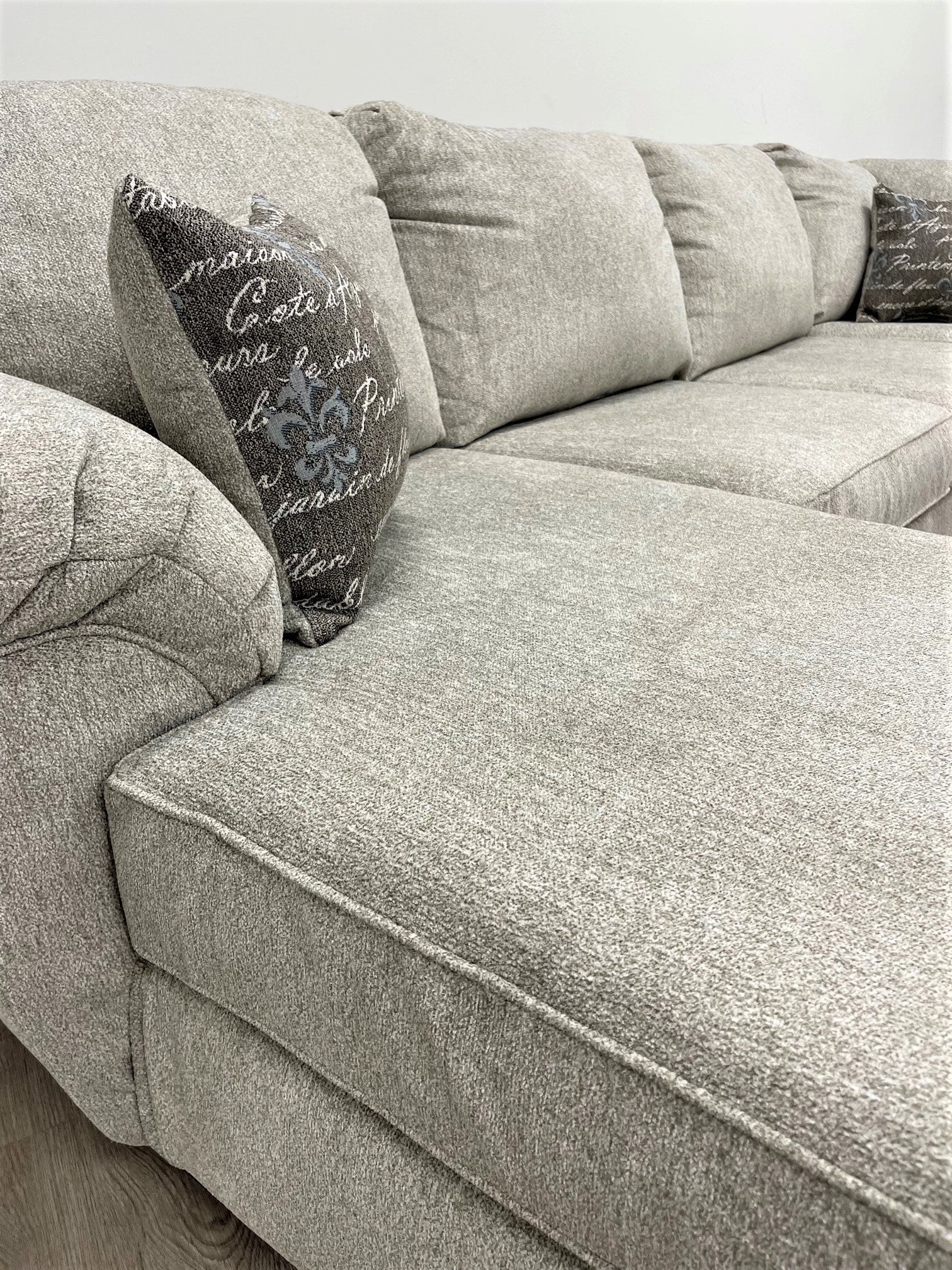 Brentwood Oatmeal Linen Chenille Sectional