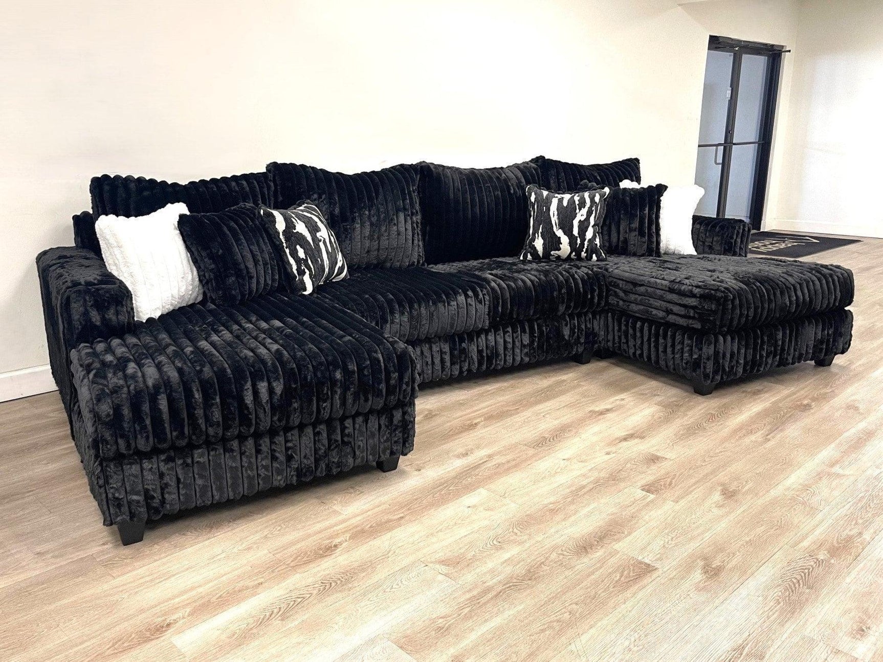 Fil Black Sectional