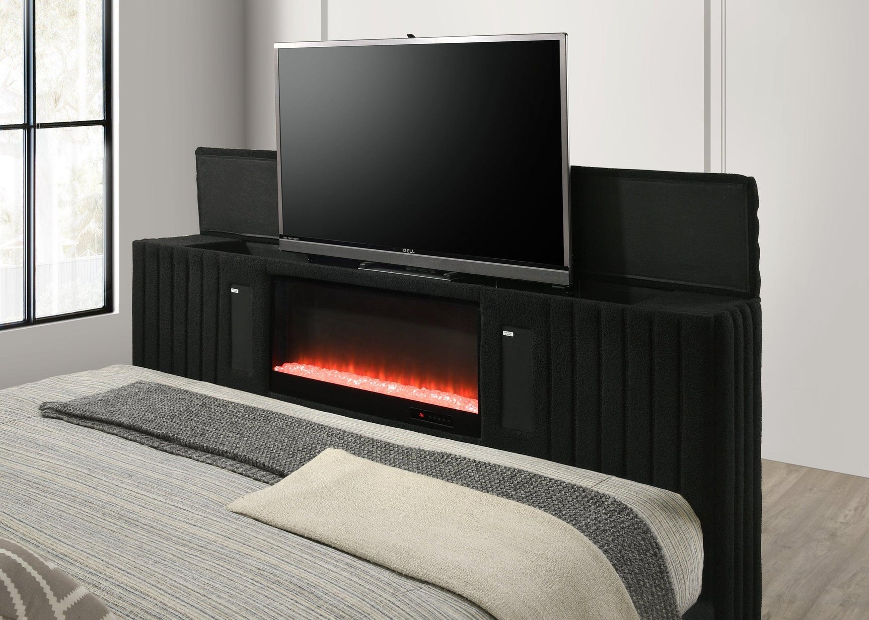 Villa Black Uphosltered LED Platform King Bed