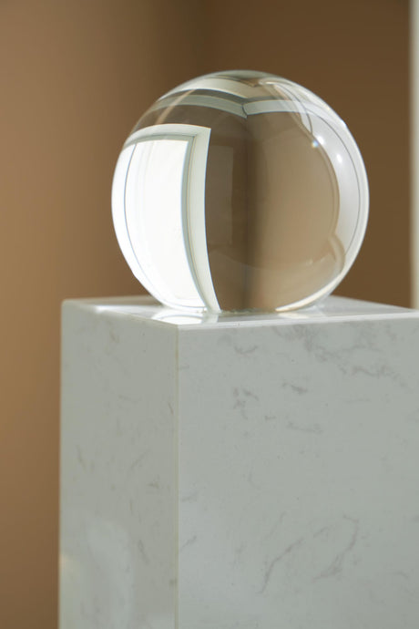 Sellner Clear/White Sculpture detail view