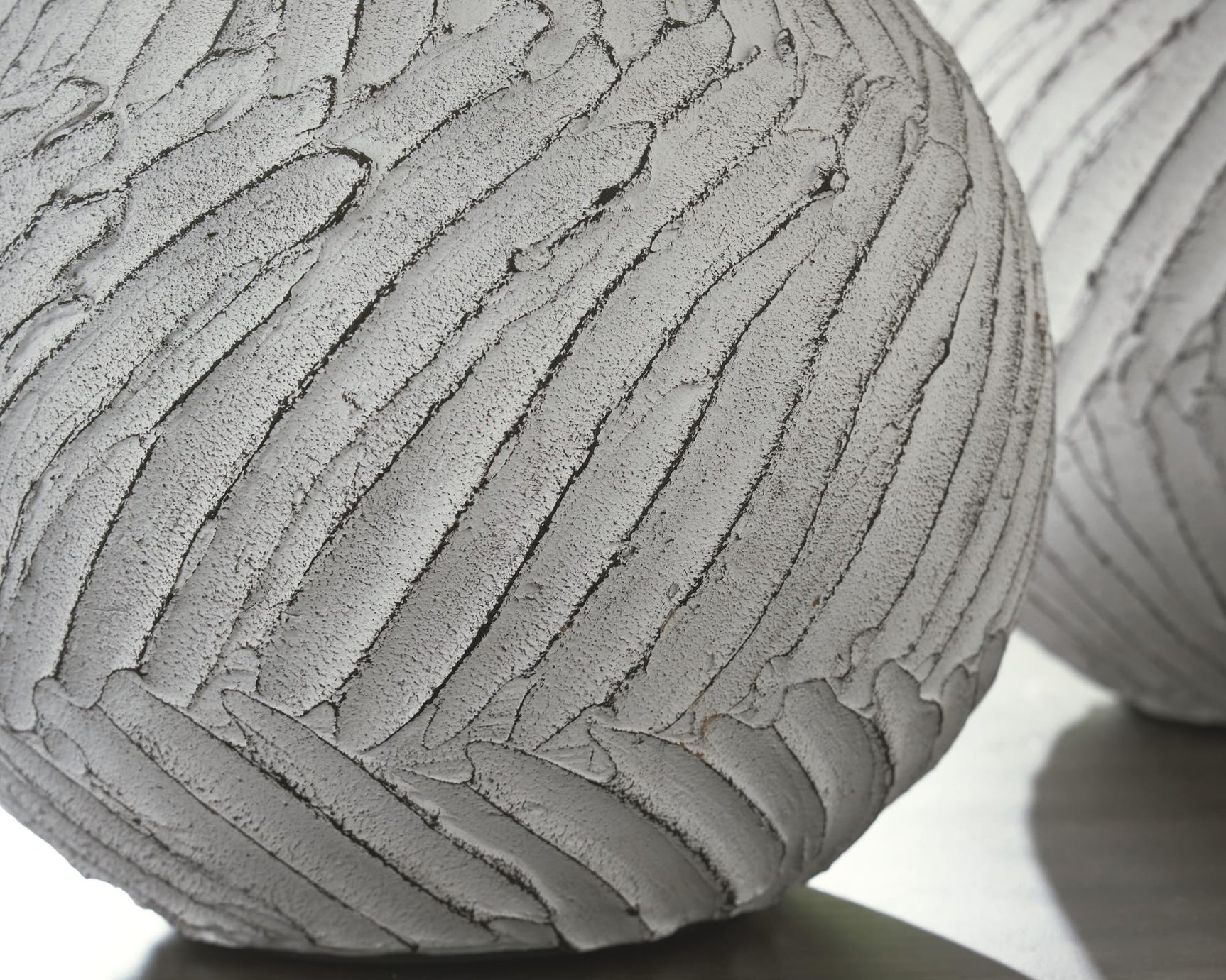 Shelvie Distressed White Vase detail view