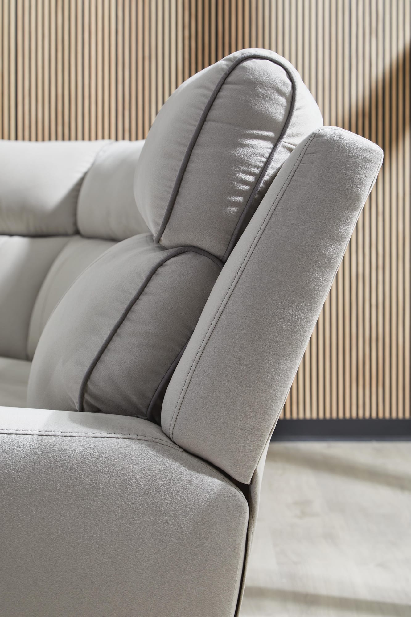 Social Pointe Pearl/Ash Chenille 5-Piece Power Reclining Sectional view 4