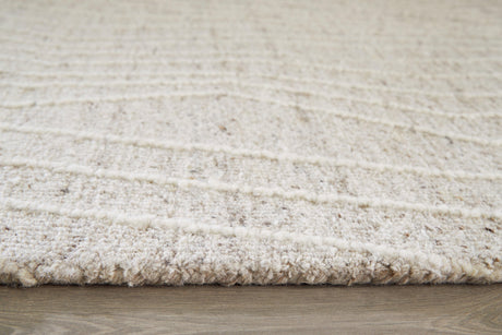 Varahill Gray/Ivory Large Rug - Ella Furniture