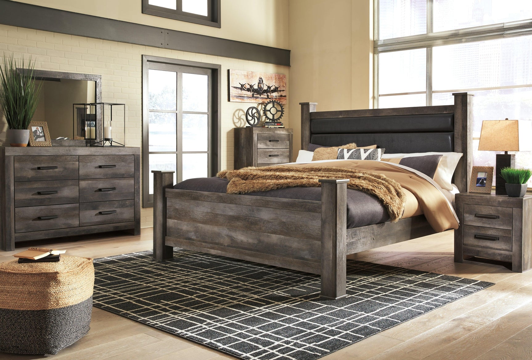 Wynnlow Gray Poster Bedroom Set - Ella Furniture