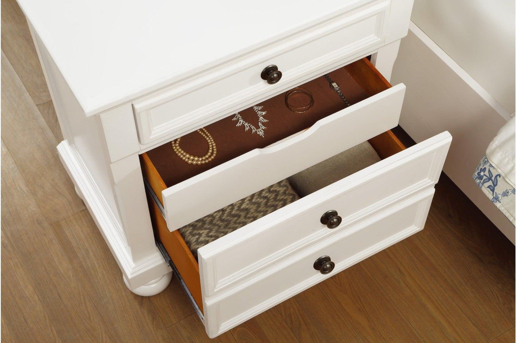 Laurelin White Modern Contemporary Transitional Solid Wood Sleigh Storage Bedroom Set - Ella Furniture