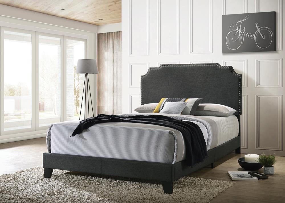 Tamarac Upholstered Nailhead Full Bed Grey - Ella Furniture