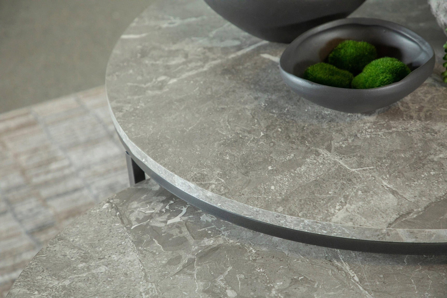 Lainey Round 2-Piece Nesting Coffee Table Grey And Gunmetal - Ella Furniture