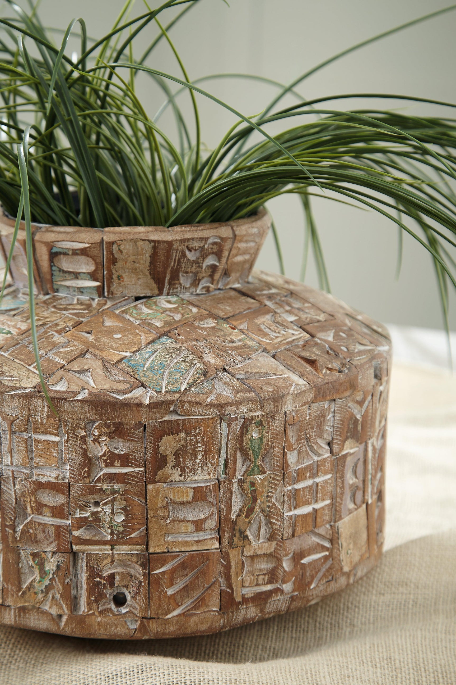 Meltland Natural/black Vase - Ella Furniture