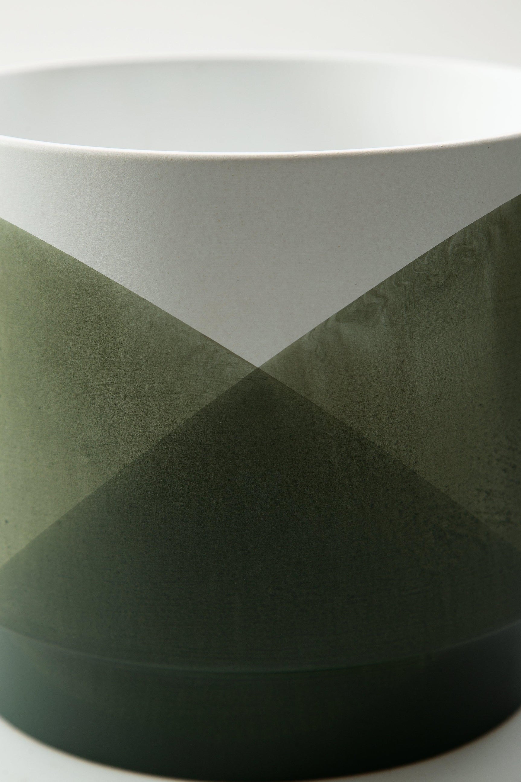 Ardenridge Green/white Planter (Set Of 2) - Ella Furniture