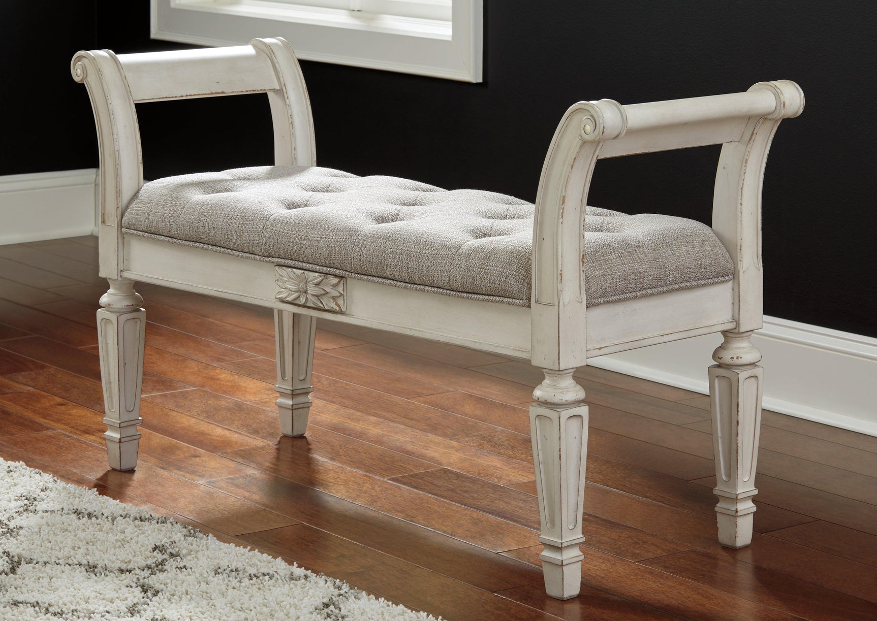 Realyn Antique White Accent Bench - Ella Furniture