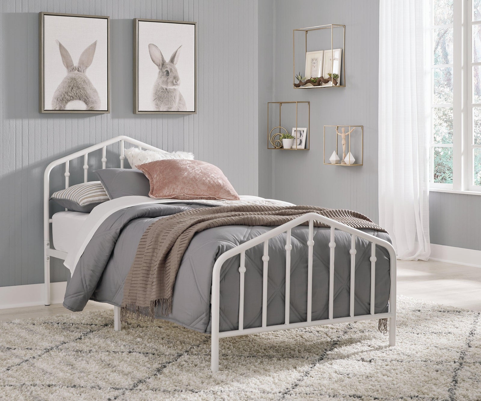 Trentlore White Twin Metal Bed