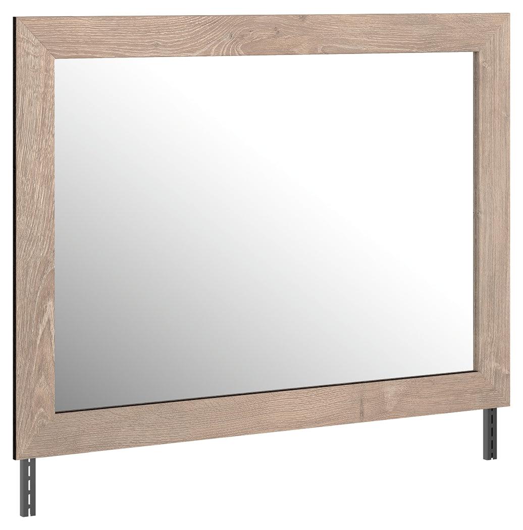 Senniberg Light Brown/white Dresser And Mirror - Ella Furniture