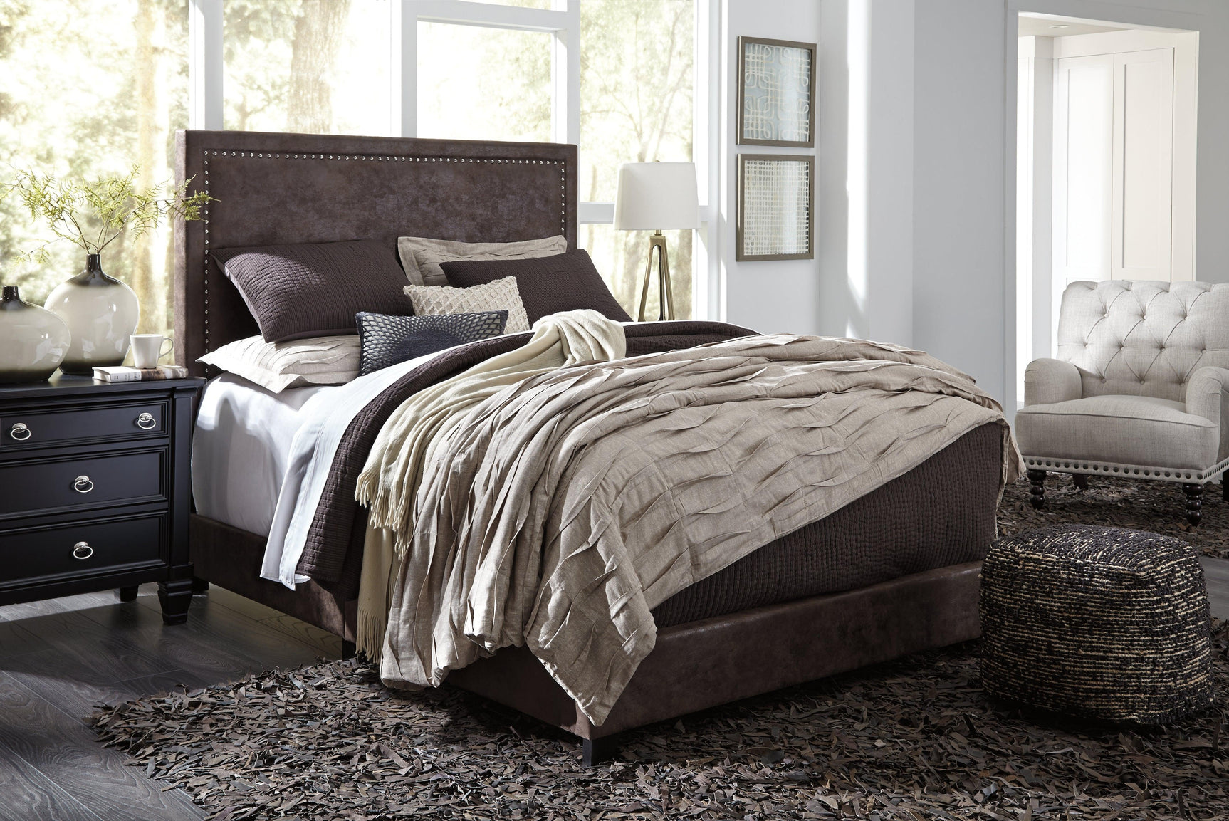 Dolante Brown Queen Upholstered Bed - Ella Furniture