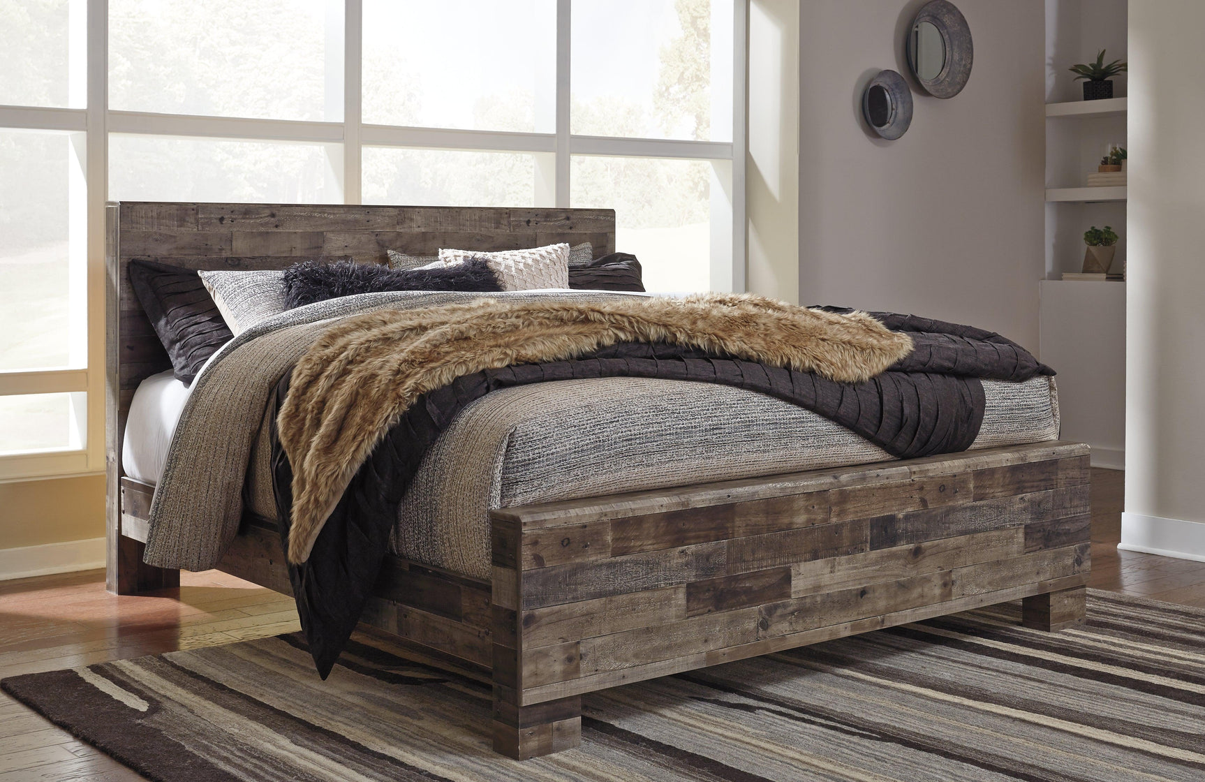 Derekson Multi Gray King Panel Bed - Ella Furniture