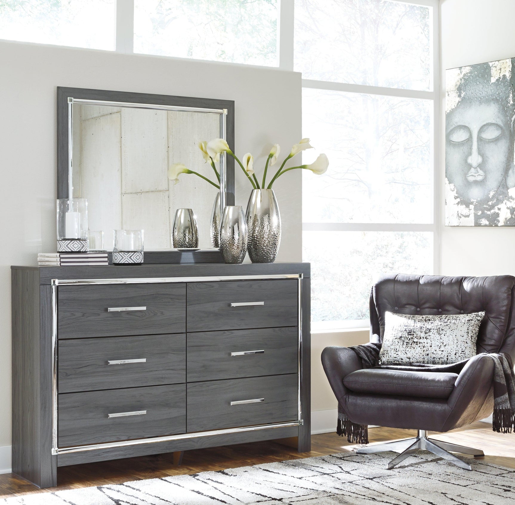 Lodanna Gray Dresser And Mirror - Ella Furniture